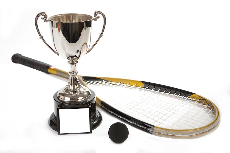 Racket, bal en beker goed in squashen